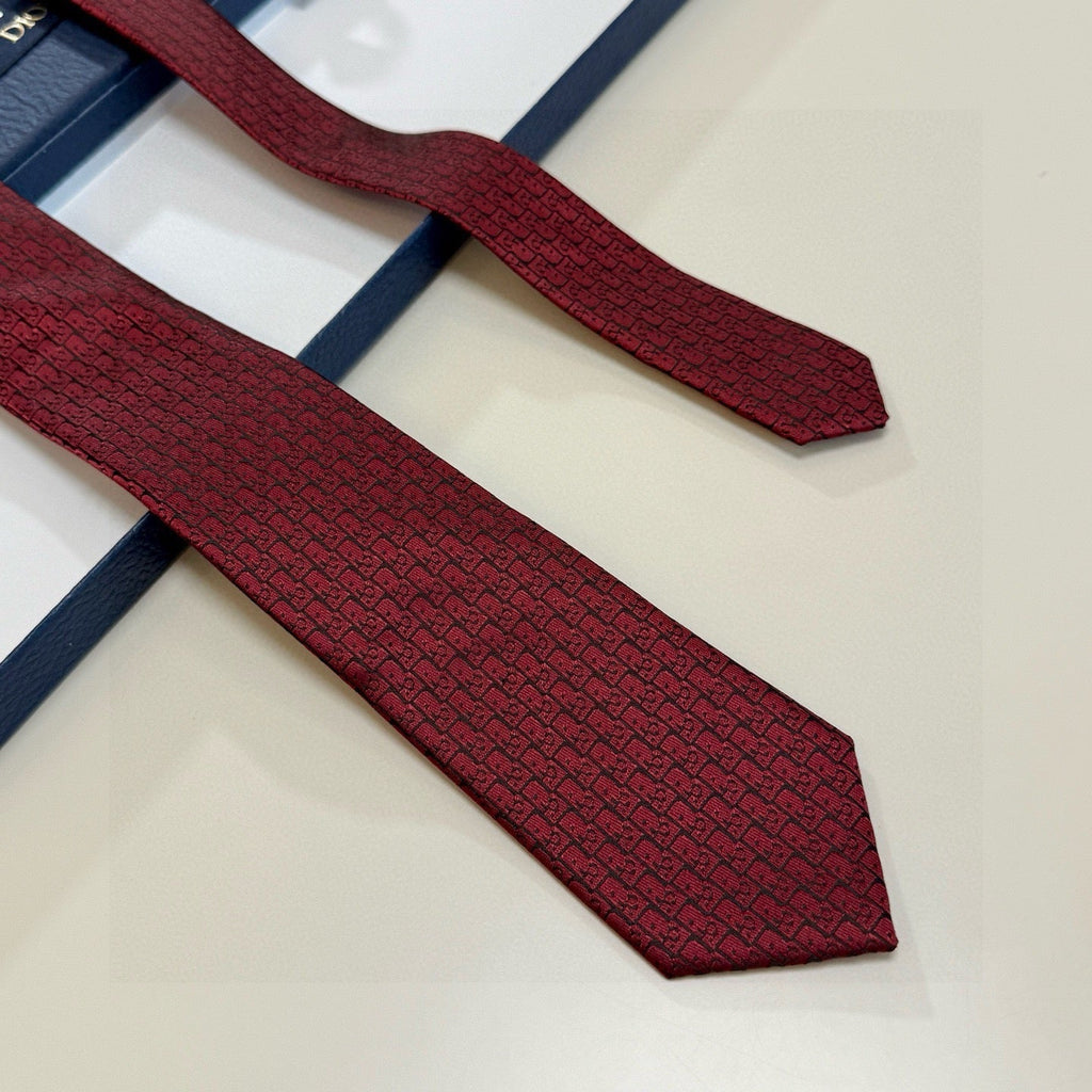 Dior Style Men's Textured Silk Tie