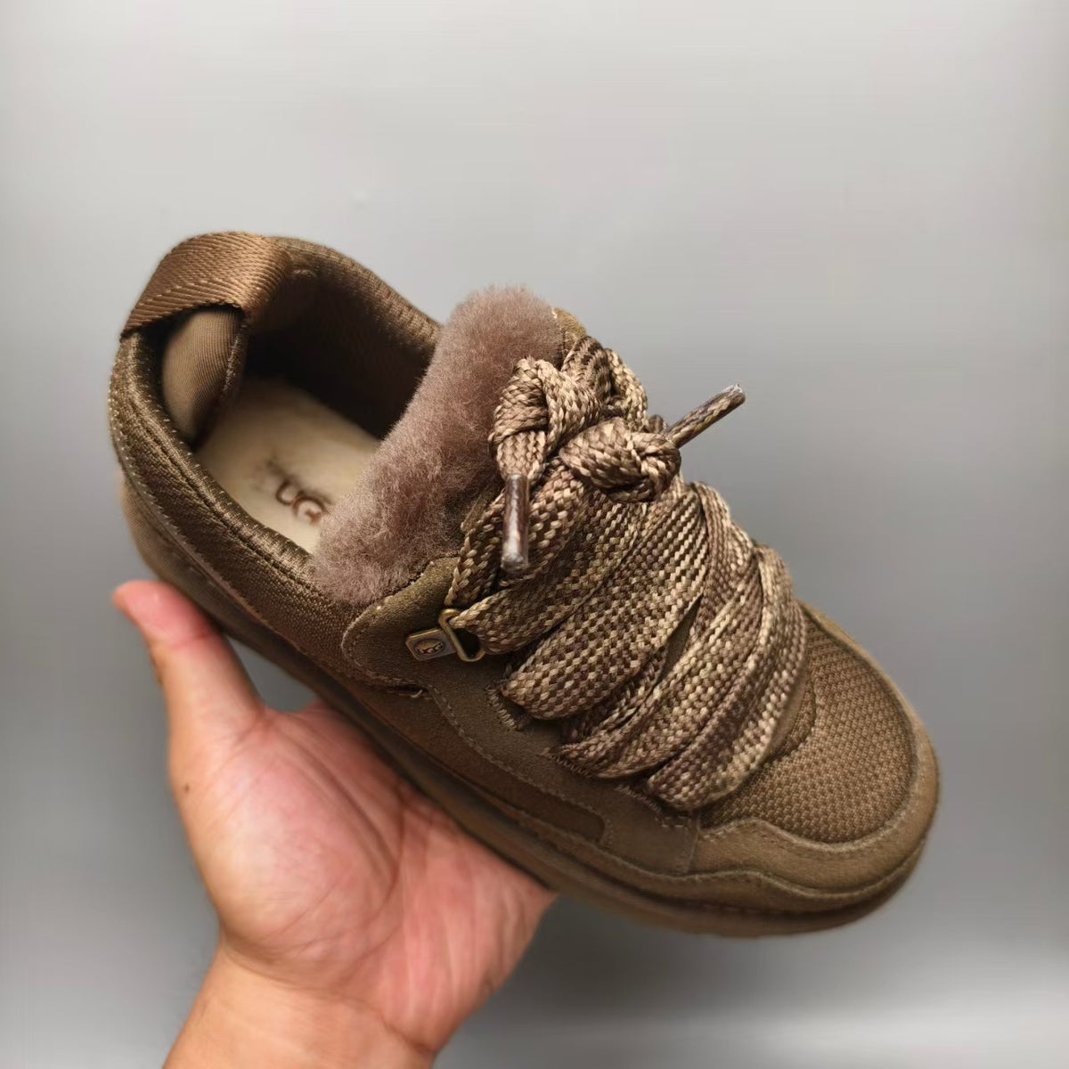 4032 Couple Mesh Sport Casual Shoes — Walnut (In Stock)