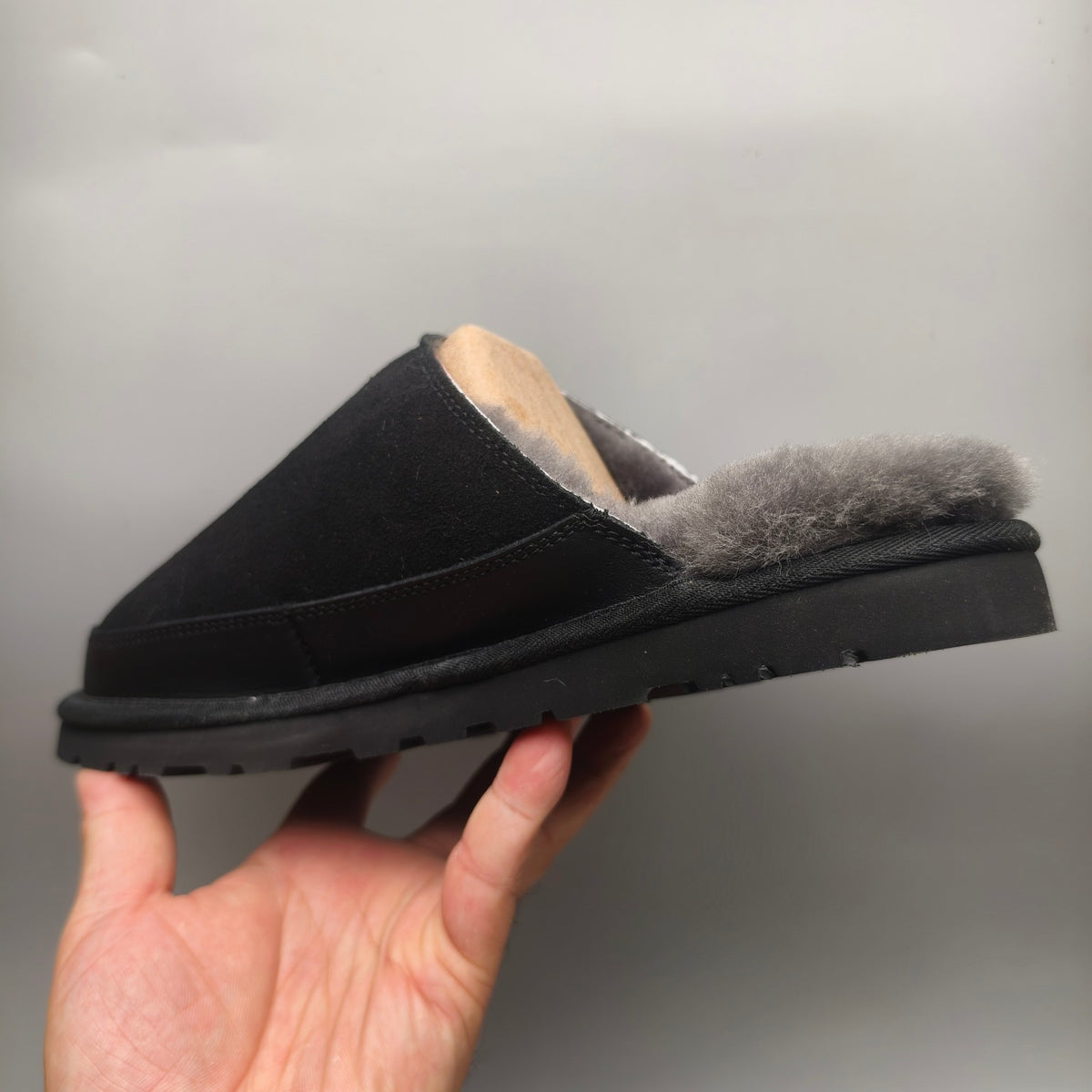 4585 Ultra-Light Casual Fur Slippers — Men's Black (In Stock)