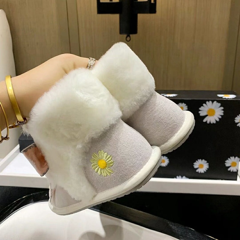 7888 Daisy Chain Ribbon Style — Milkshake White (In Stock)