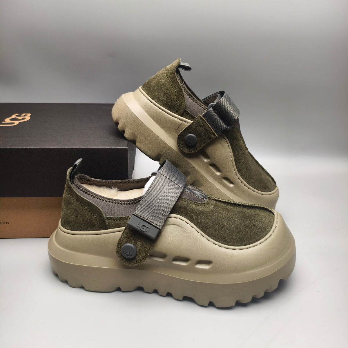 7550 Slip-On Casual Unisex Shoes — Green (In Stock)