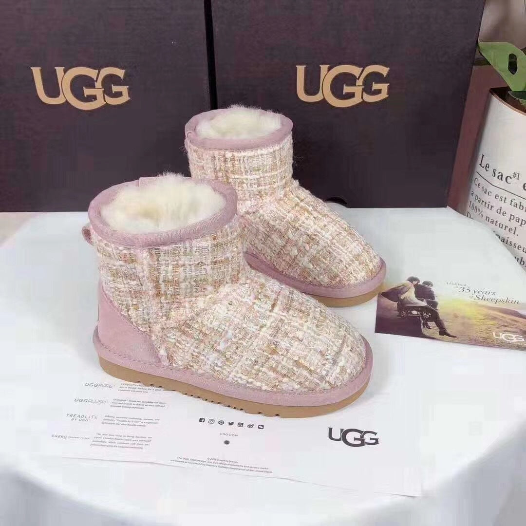 5854 Kids Chanel-Style Snow Boots — Chanel Pink