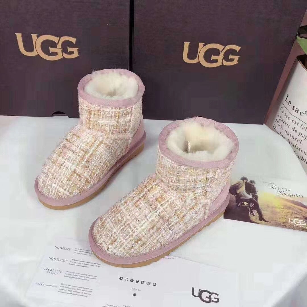 5854 Kids Chanel-Style Snow Boots — Chanel Pink