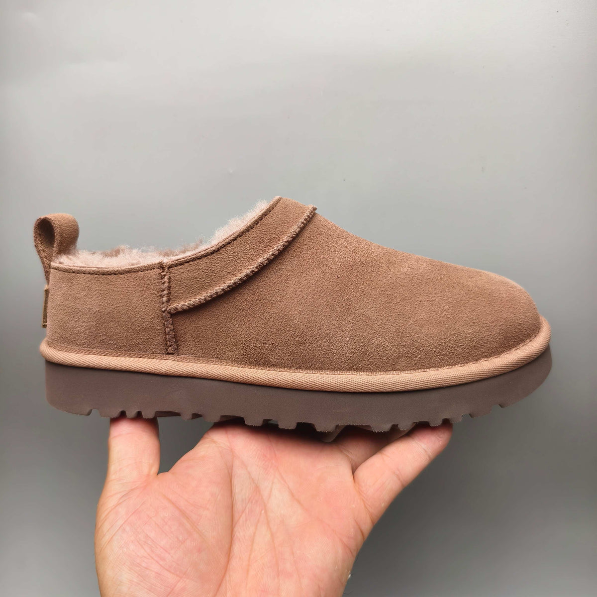3891 Classic Slip-On Women's Shoes — Misty Pink (In Stock)