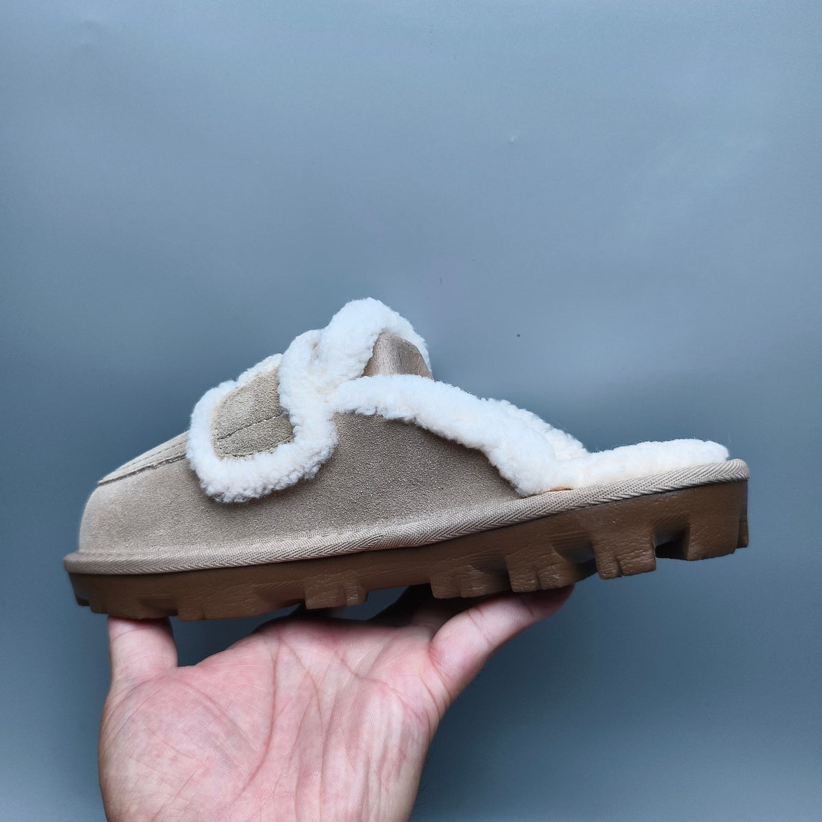 1206 Curly Fur Big Logo Casual Slippers — Sand