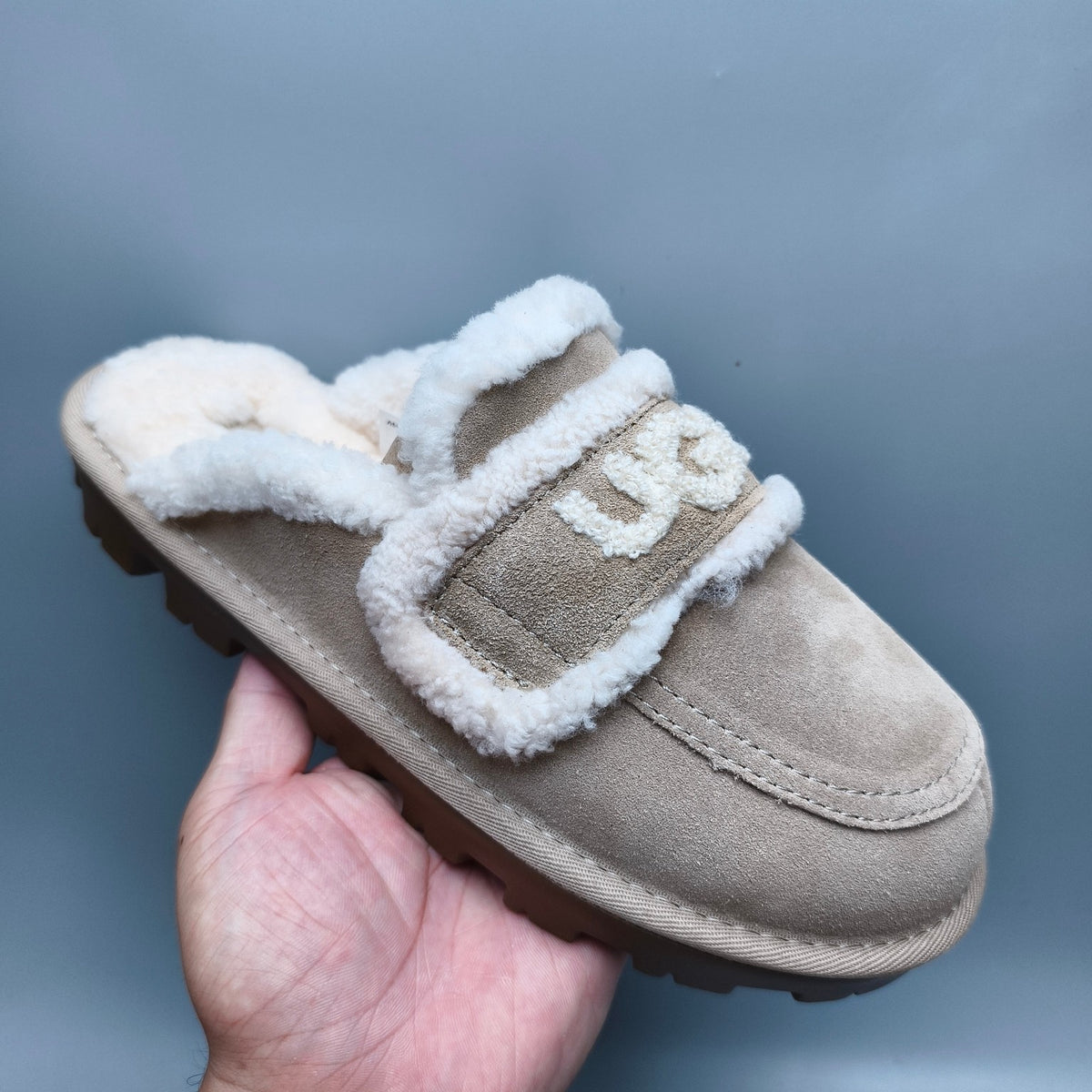 1206 Curly Fur Big Logo Casual Slippers — Sand