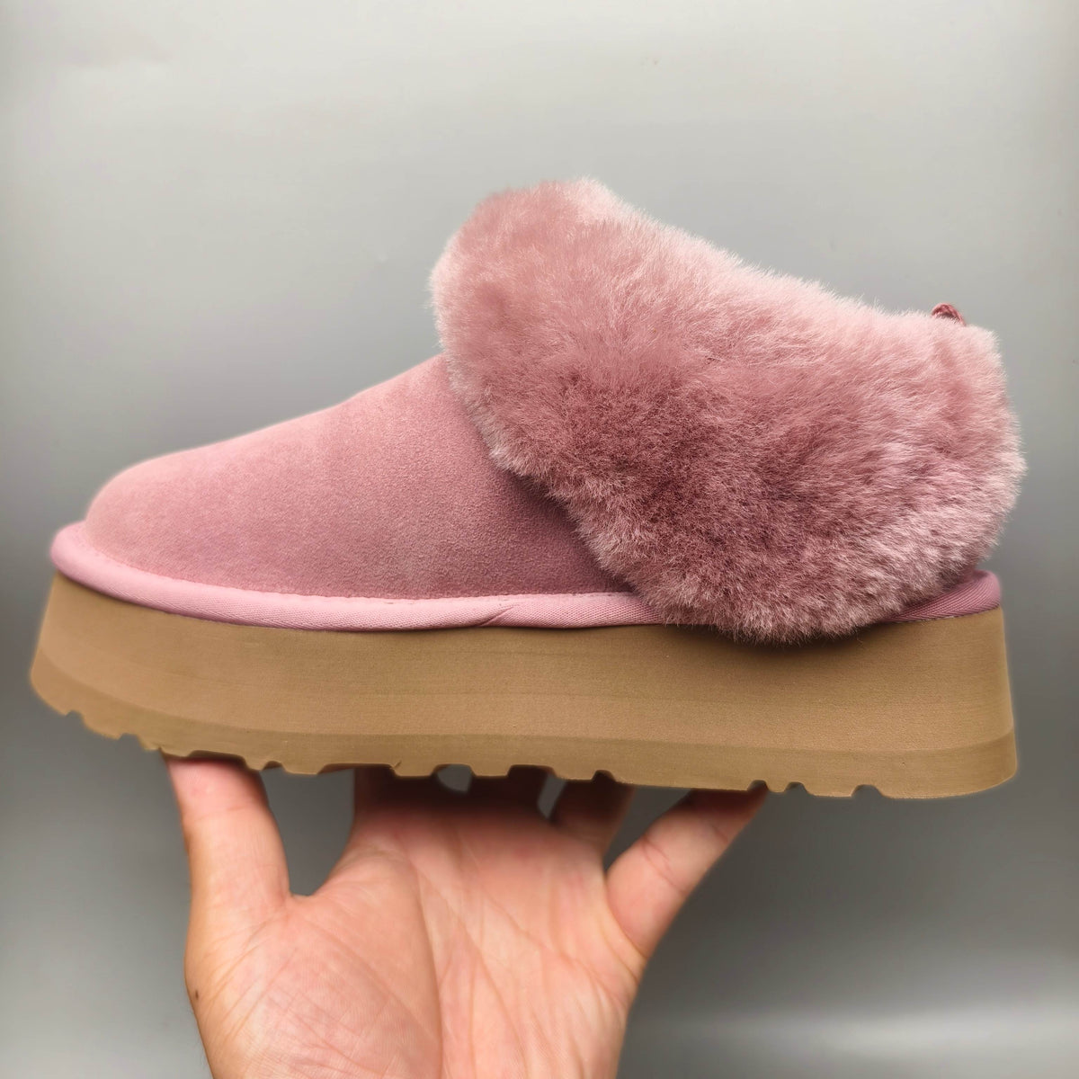 1393 Thick-Sole Fluffy Slip-On Lazy Shoes — Pink (In Stock)