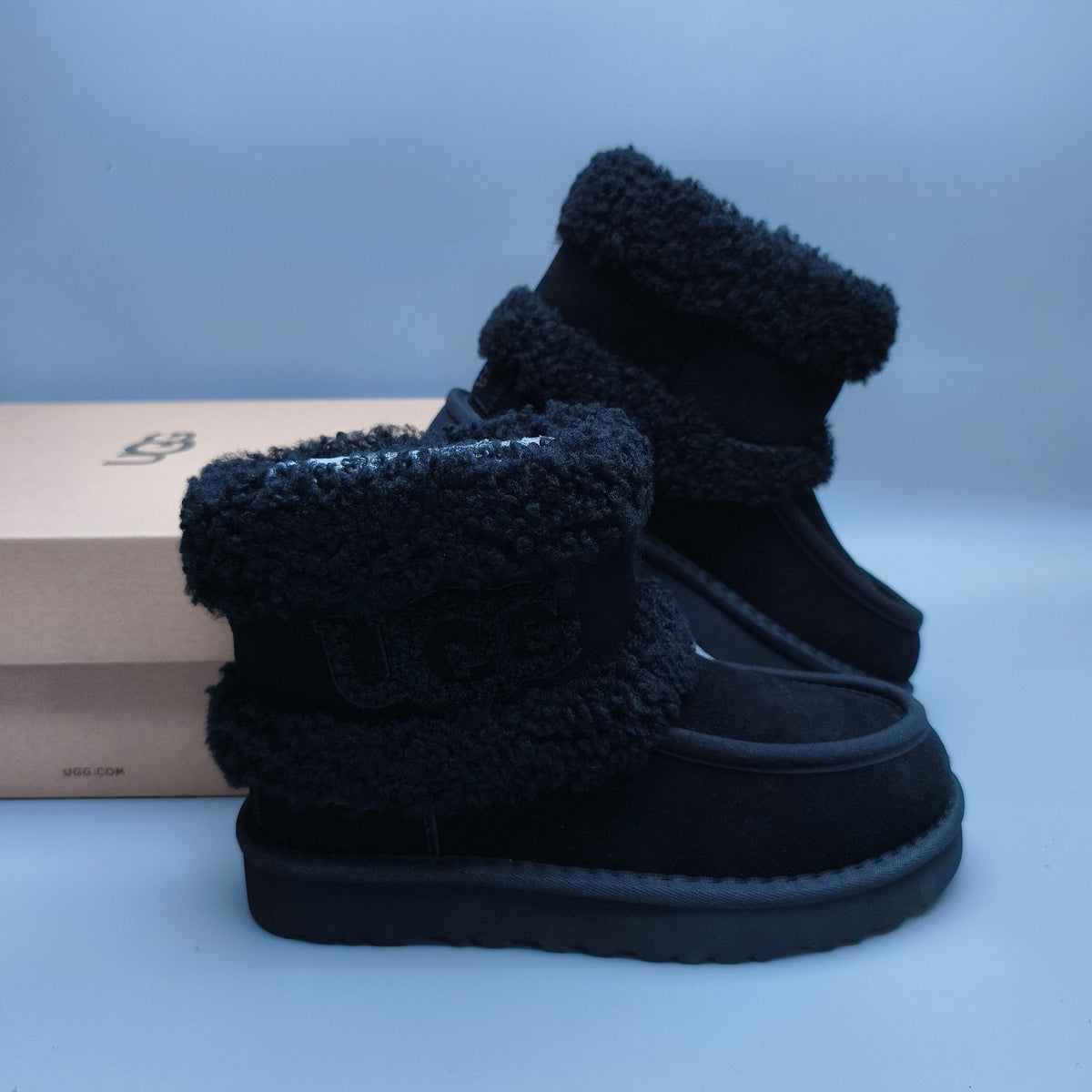 5410 Curly Fur Big Logo Mid-Top Trendy Boots — Black (In Stock)