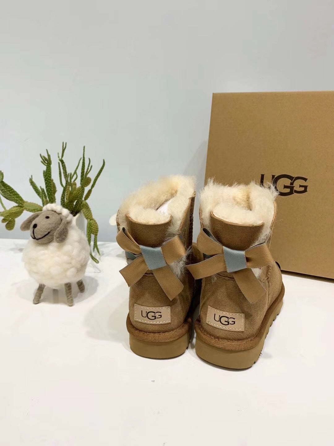 2938 Mukoshi Winter Bow Glitter Boots — Chestnut