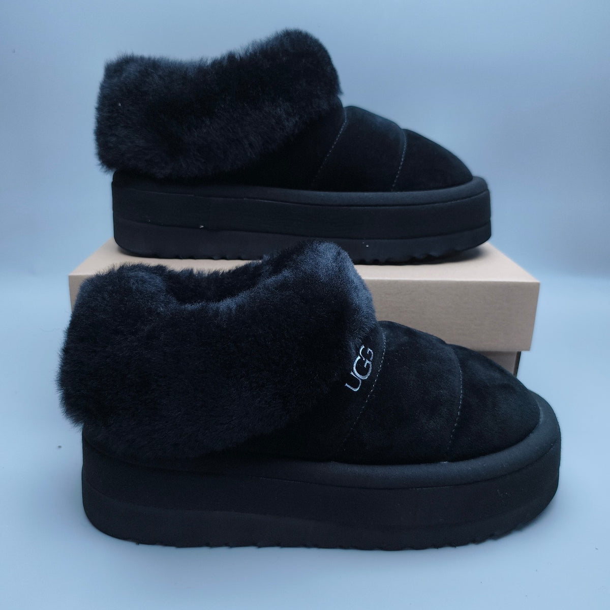 6390 Thick-Sole Slip-On Casual Shoes — Black (In Stock)