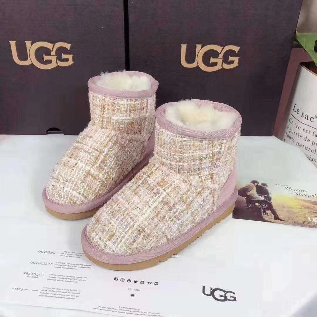 5854 Kids Chanel-Style Snow Boots — Chanel Pink