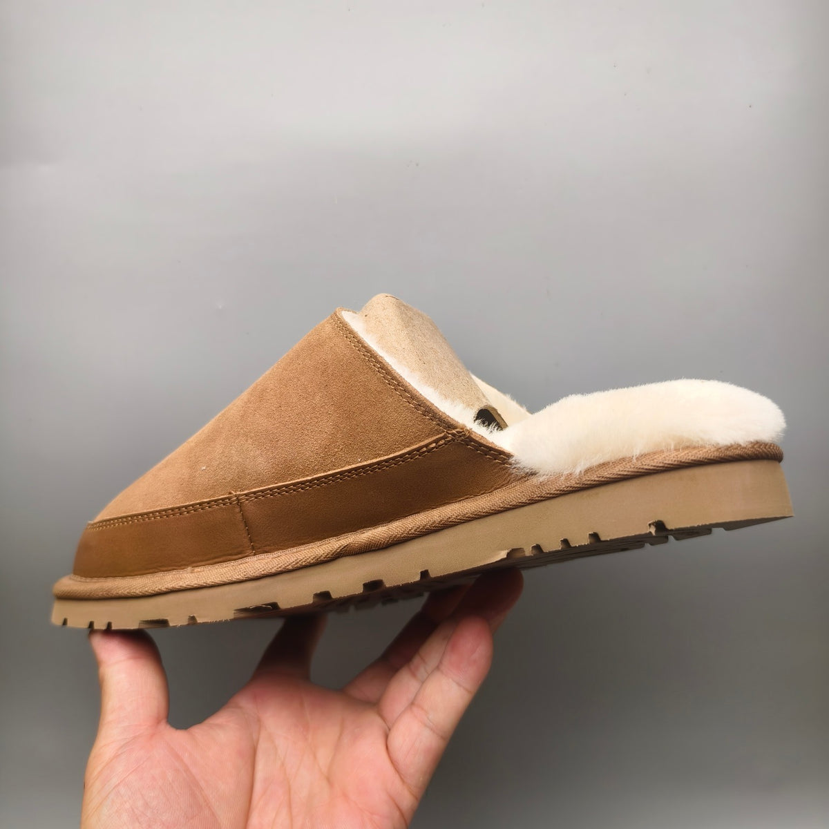 4585 Ultra-Light Casual Fur Slippers — Men's Chestnut (In Stock)