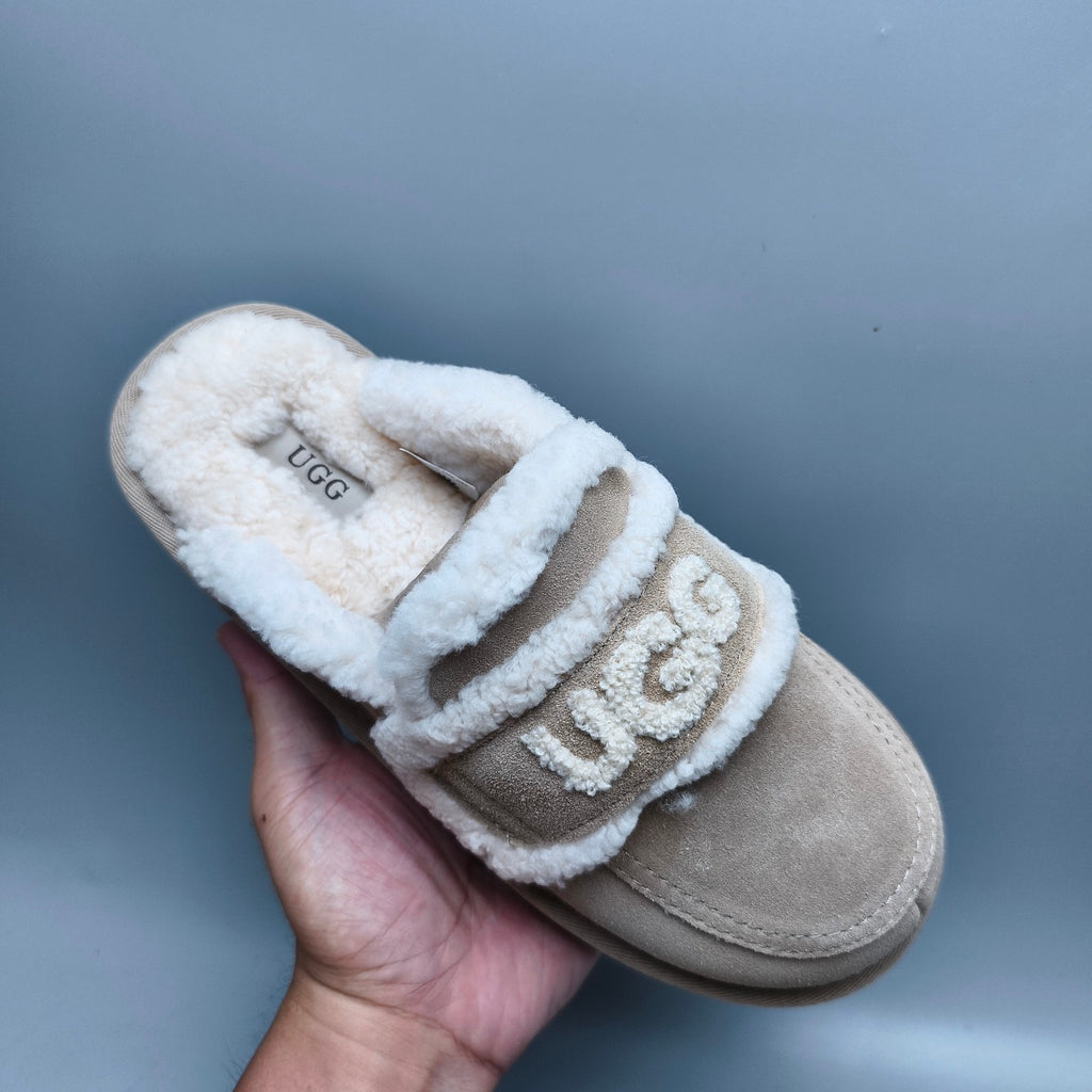 1206 Curly Fur Big Logo Casual Slippers — Sand