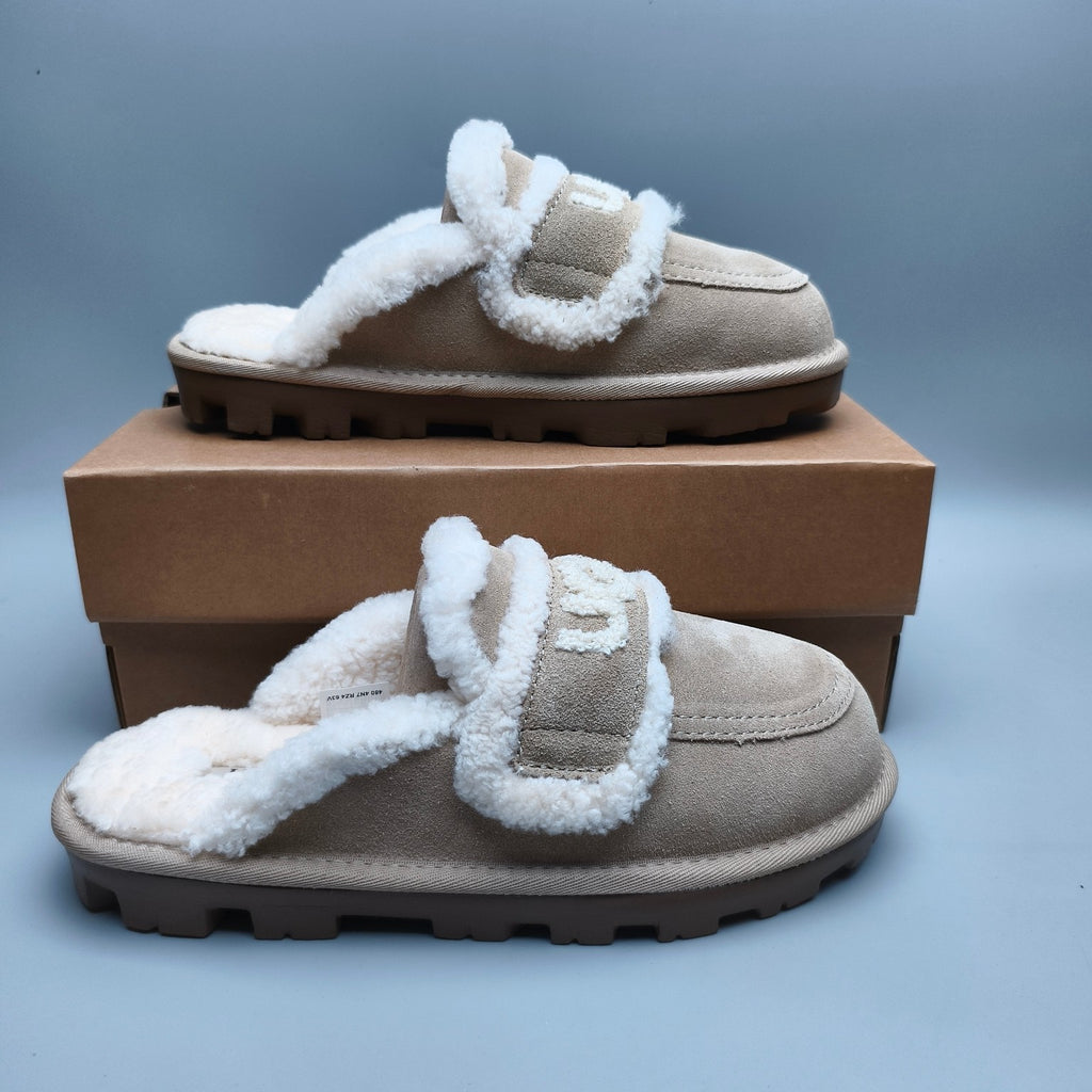 1206 Curly Fur Big Logo Casual Slippers — Sand