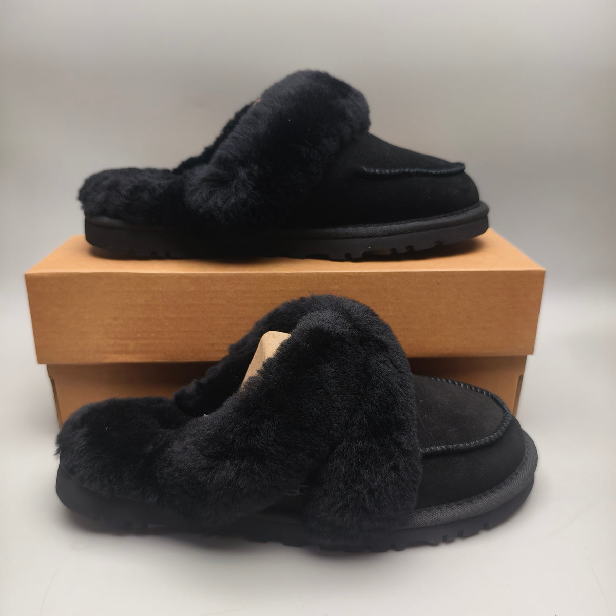 4571 Casual Home Slippers — Black (In Stock)