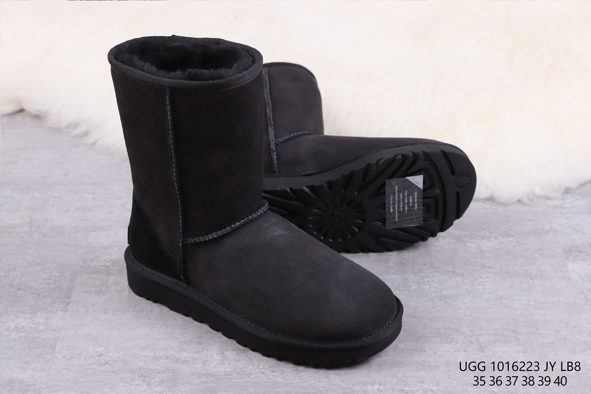 6223 Classic Short II Boots 2.0 — Black (In Stock)