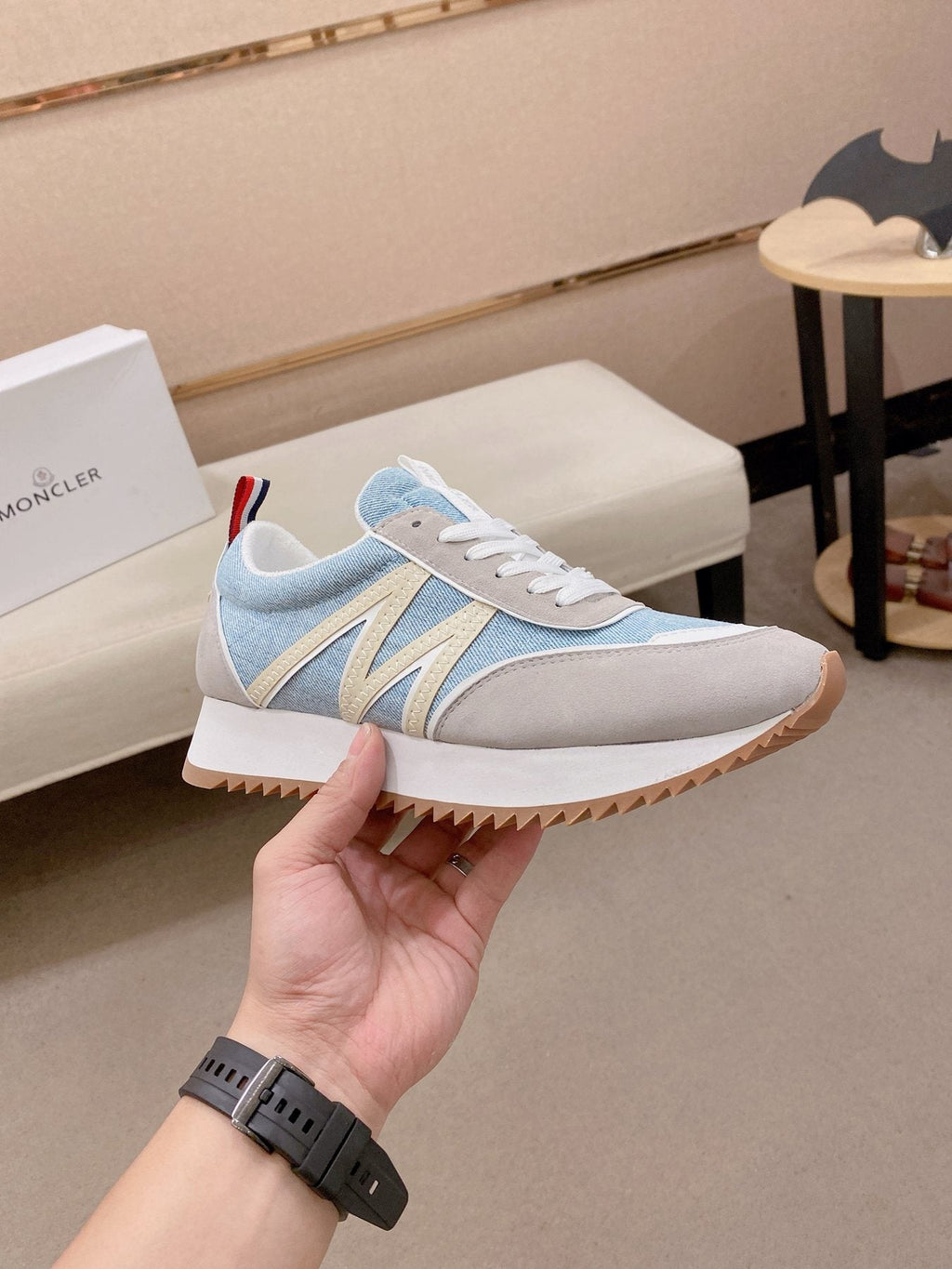 Men's Light Blue and Gray Low-Top Sneakers