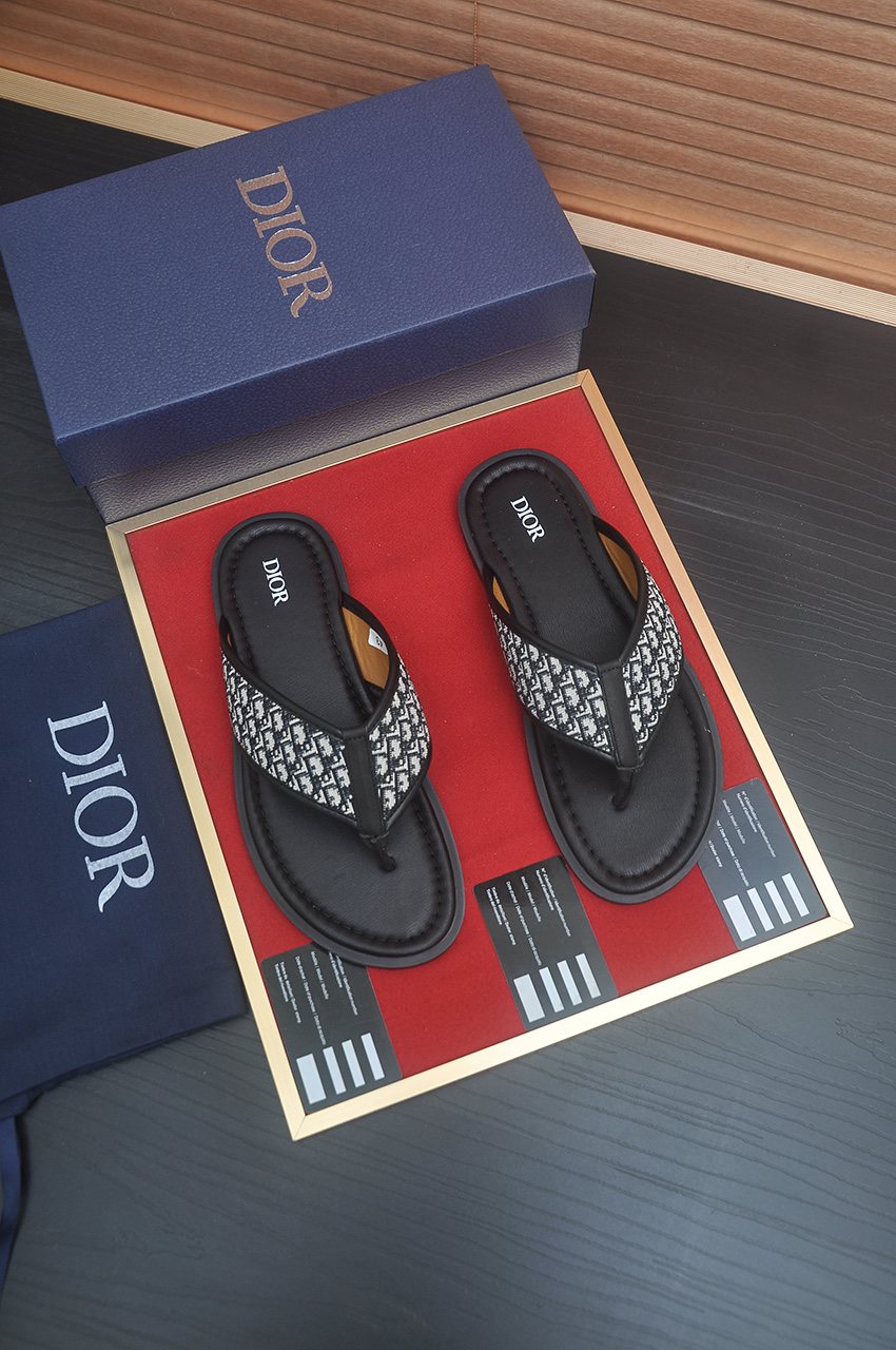 Dior Patterned Strap Thong Sandals - Layered Sole With Stitched Edge