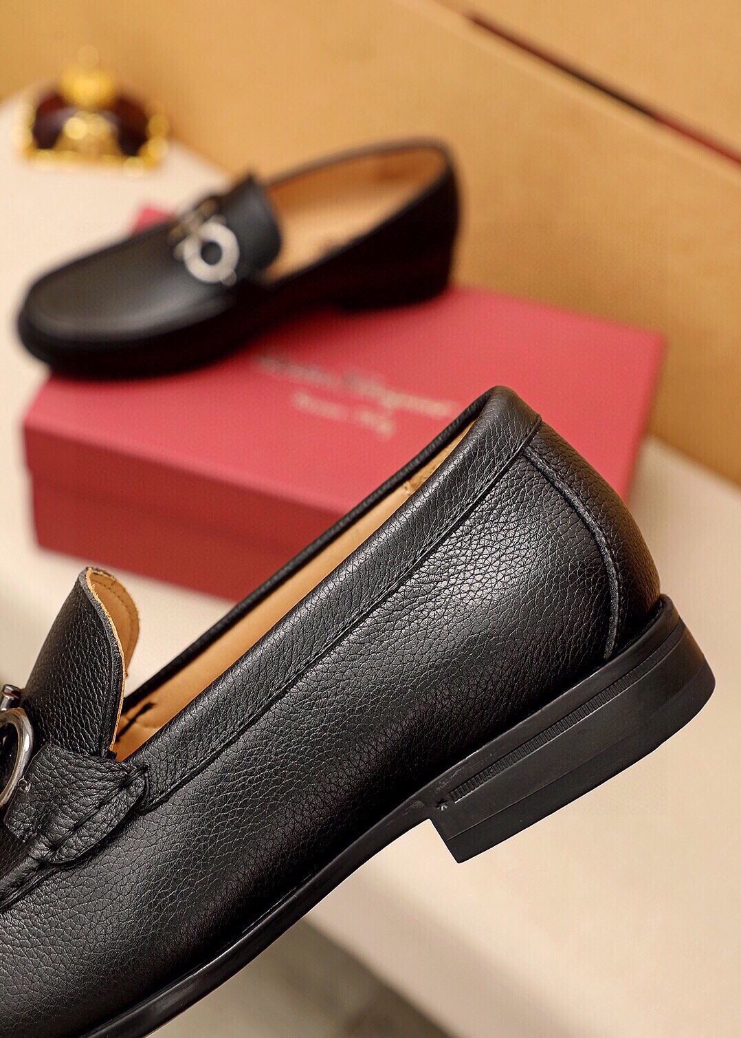 Ferragamo Men's Black Pebbled Leather Loafers